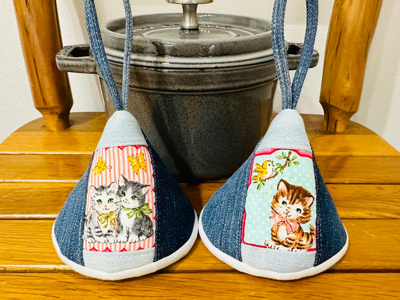 三角鍋つかみ★staub　ストウブ　ホーロー鍋★ミトン　鍋つかみ　デニムリメイク 1枚目の画像