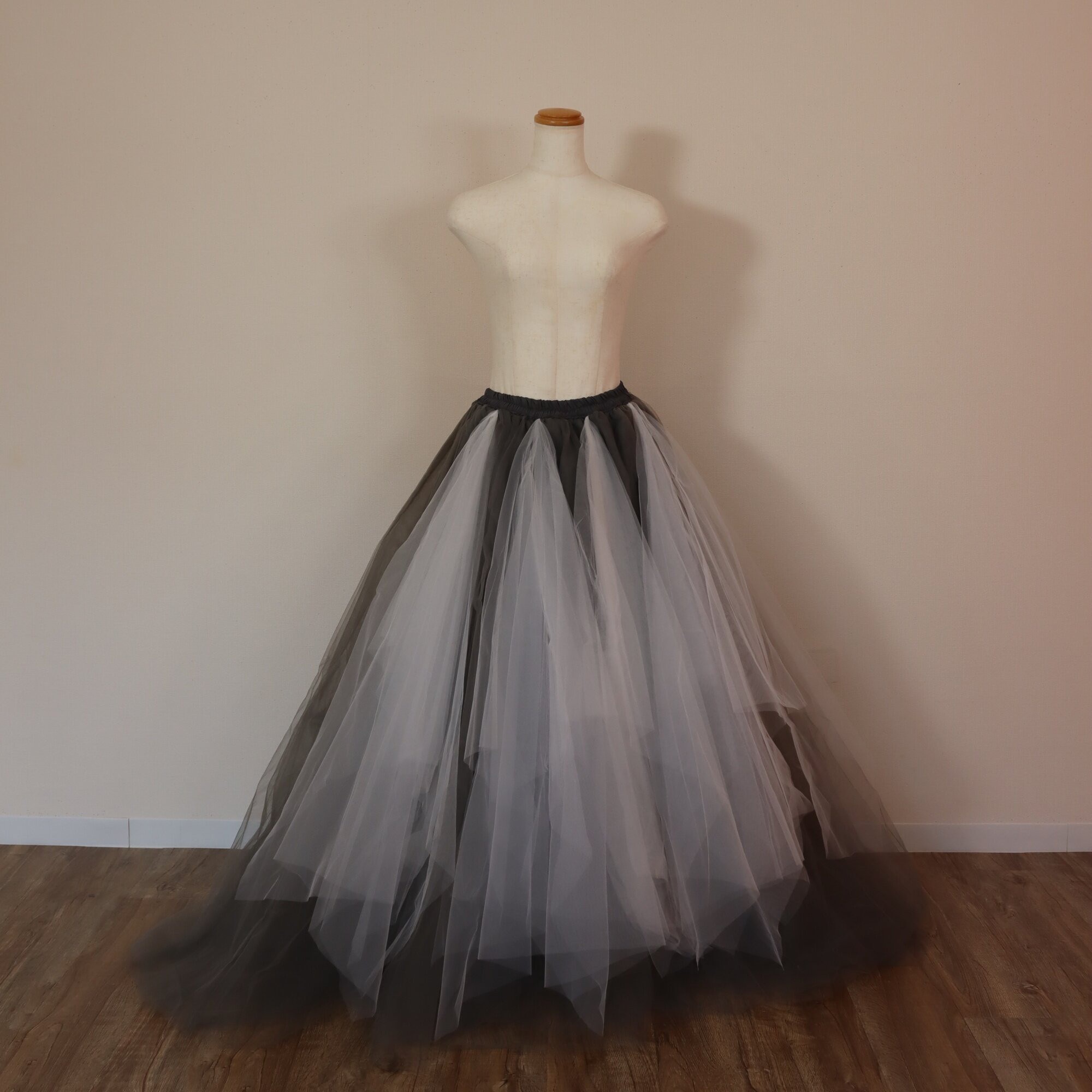 オーバードレス  アシメスカート  ホワイト  ブラック  演奏会/音楽会  抜群のおしゃれ見え  花嫁