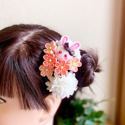 つまみ細工 子どもが喜ぶ髪飾り ♥うさぎと桜♥ ぱっちんどめ