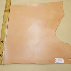 栃木レザー　30cm幅×20cm（6ds程度）　1.0mm　サドル　ナチュラル　ma231011　皮革　レザー　革 2枚目の画像