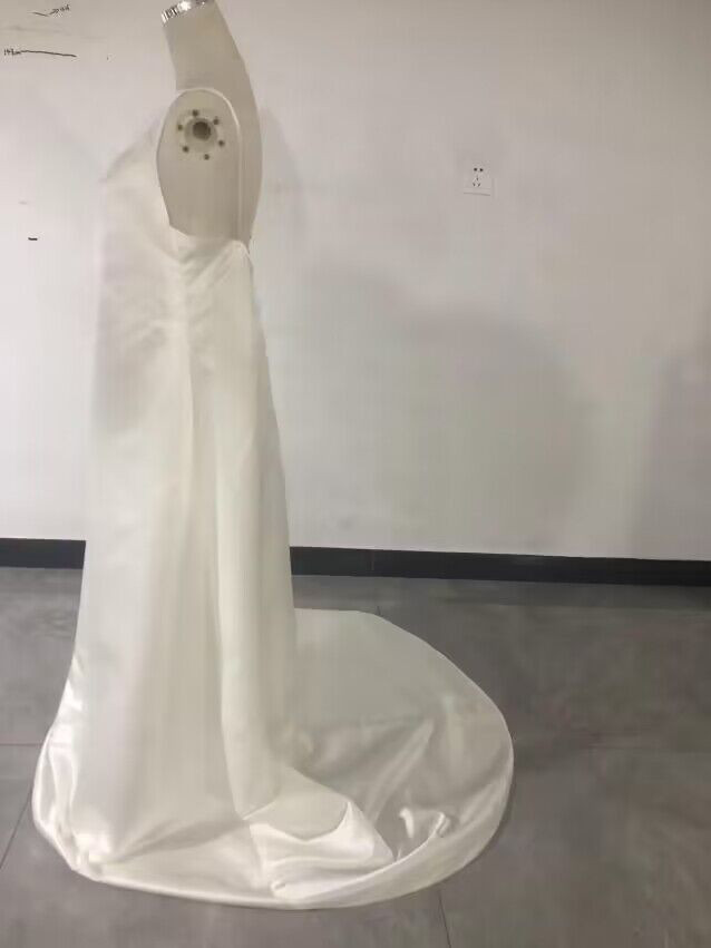 高品質！キャミソール ホワイト Vネック 背中見せ トレーン 演奏会/音楽会