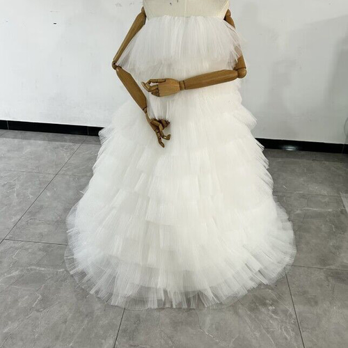 高品質！ベアトップ 姫袖 もこもこウエディングドレス