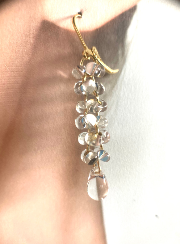 Water Cascade Earrings 碎水滴玻璃耳環系列 第18張的照片