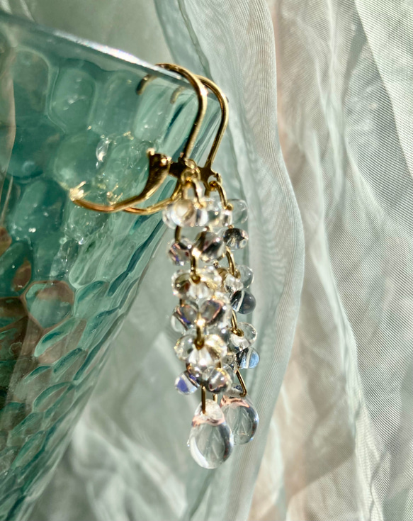 Water Cascade Earrings 碎水滴玻璃耳環系列 第10張的照片