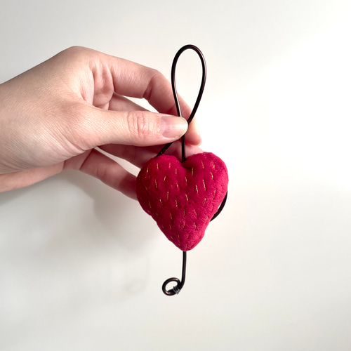 ピアノLove鳥さん壁飾り 羊毛フェルト ウォールデコ 刺繍糸