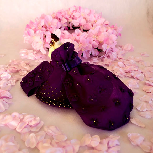 699  着せ替えお着物〈お姫様用〉十二単 【薄絹】紫色地に花飾り付きかさね　お花飾り付き高襟型裳 14枚目の画像