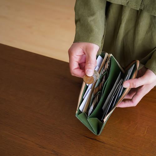 パッと小銭が出せる「小さな長財布」 coinde.motto キャメル 長 パッと小銭が出せる「小さな長財布」 coinde.motto キャメル 長