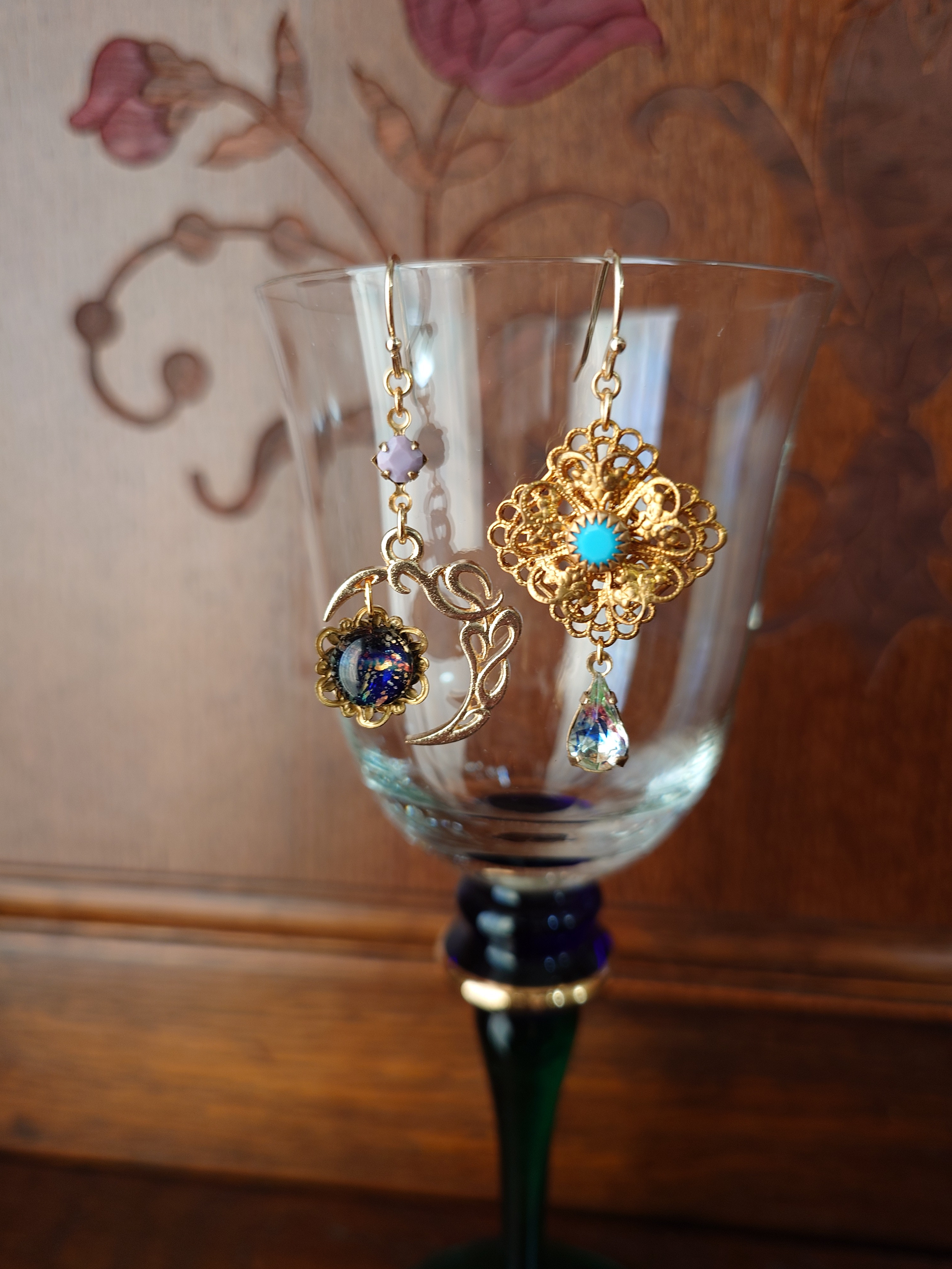 朝と夜のピアス