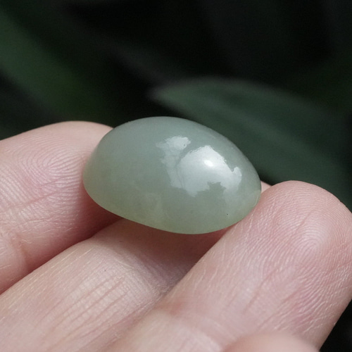 ☆ミャンマー翡翠（本翡翠） s1104 天然石 Funky garuda stone