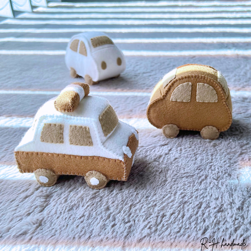 センスのいい お歳暮 2受注生産【パトカー】／ハンドメイド／フェルト／MONO.2 クリアファイル