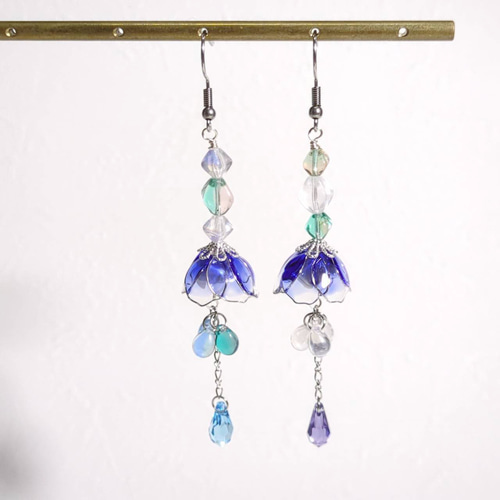 k 花飾りのおめかしクラゲのピアス イヤリング ディップアート