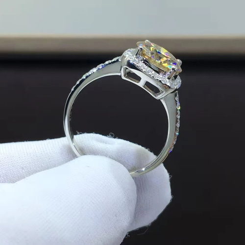 newデザイン】イエローモアサナイト ダイヤ リング K18WG 指輪・リング  