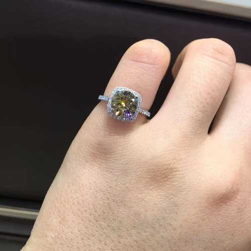 newデザイン】イエローモアサナイト ダイヤ リング K18WG 指輪・リング  