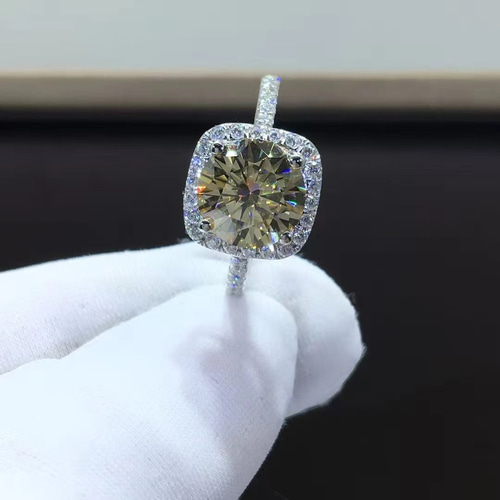 newデザイン】イエローモアサナイト ダイヤ リング K18WG 指輪・リング  