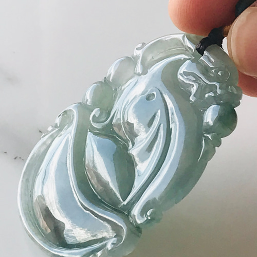 高級　国産　ヒスイ ペンダント 馬と騎手の彫刻　新品未使用　白翡翠　希少 imgrc0079793178.jpg