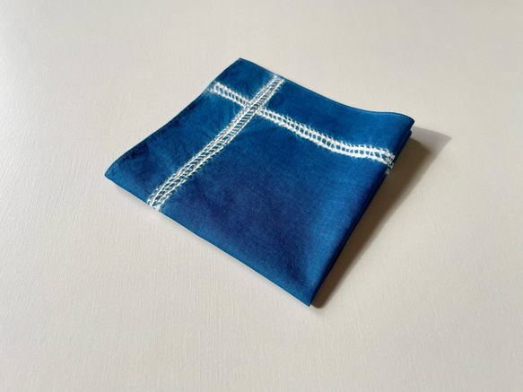 藍染 絞り染め ハンカチ: ボーダー シンプル 3枚目の画像
