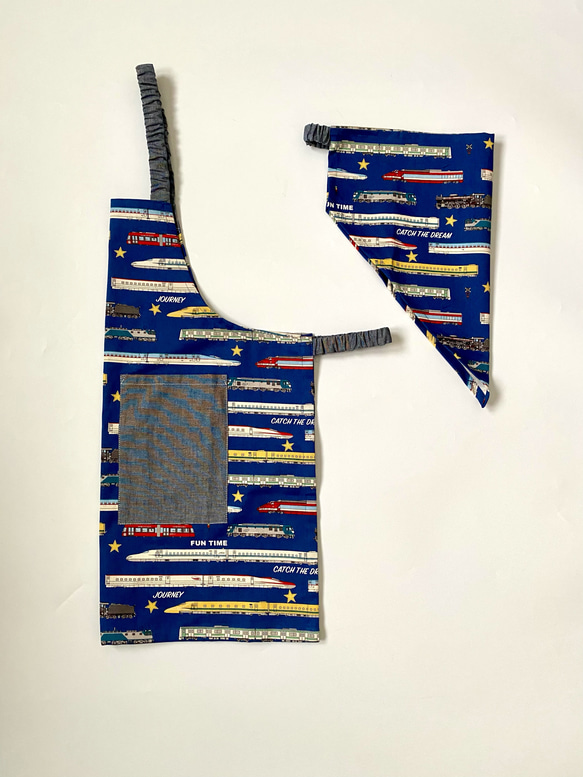 電車柄☆120〜130こどもエプロン、三角巾、巾着3点セット　 2枚目の画像