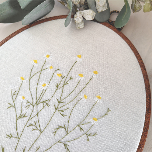 再販【送料無料】カモミール刺繍＊アンティーク刺繍枠 ドライ