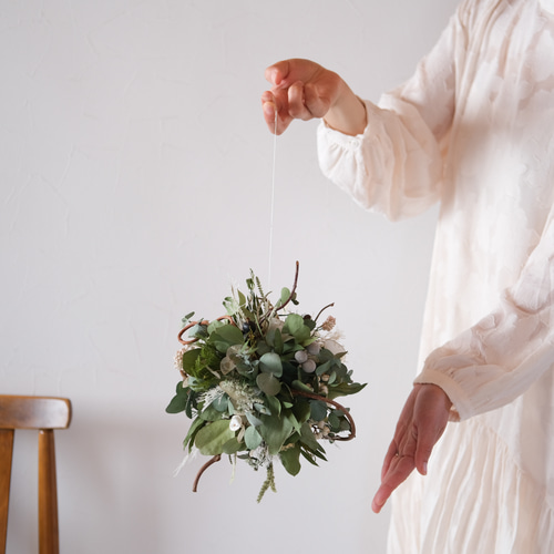 シンプルグリーンのフライングボール＊ユーカリ＊グリーンインテリア