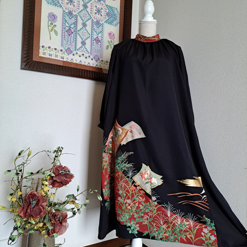 ★着物リメイク/黒留袖/ラグランスリーブ/ハイネックワンピ―ス/一点物 /正絹★ ☆ 着物リメイク/黒留袖/ラグランスリーブ/ハイネックワンピ―ス/一点物 ☆