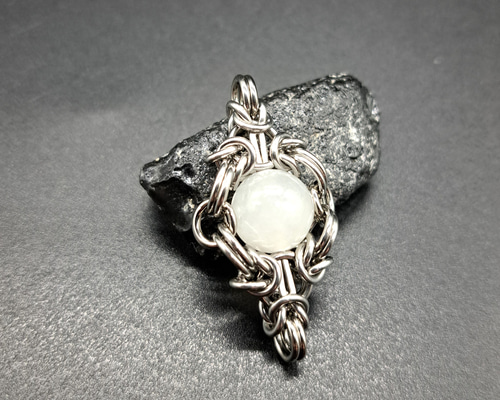 本物！貴重な手彫り和田玉ペンダント★籽料証明書つき 和田玉 , 羊脂玉 (ホータンギョク,ヨウシギョク) ペンダント