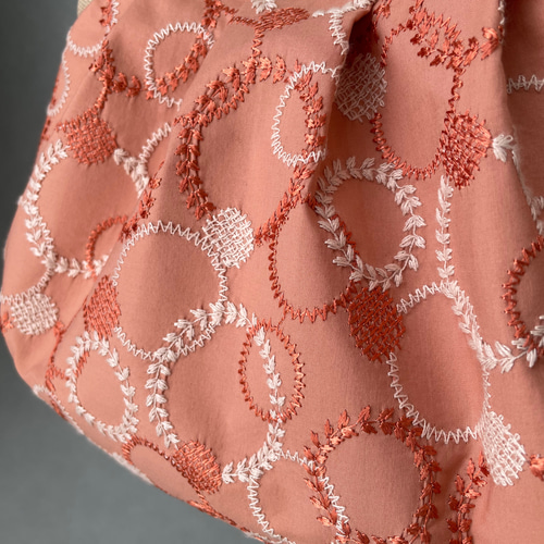 コロンと可愛いショルダーグラニーバッグ ボタニカルサークル刺繍