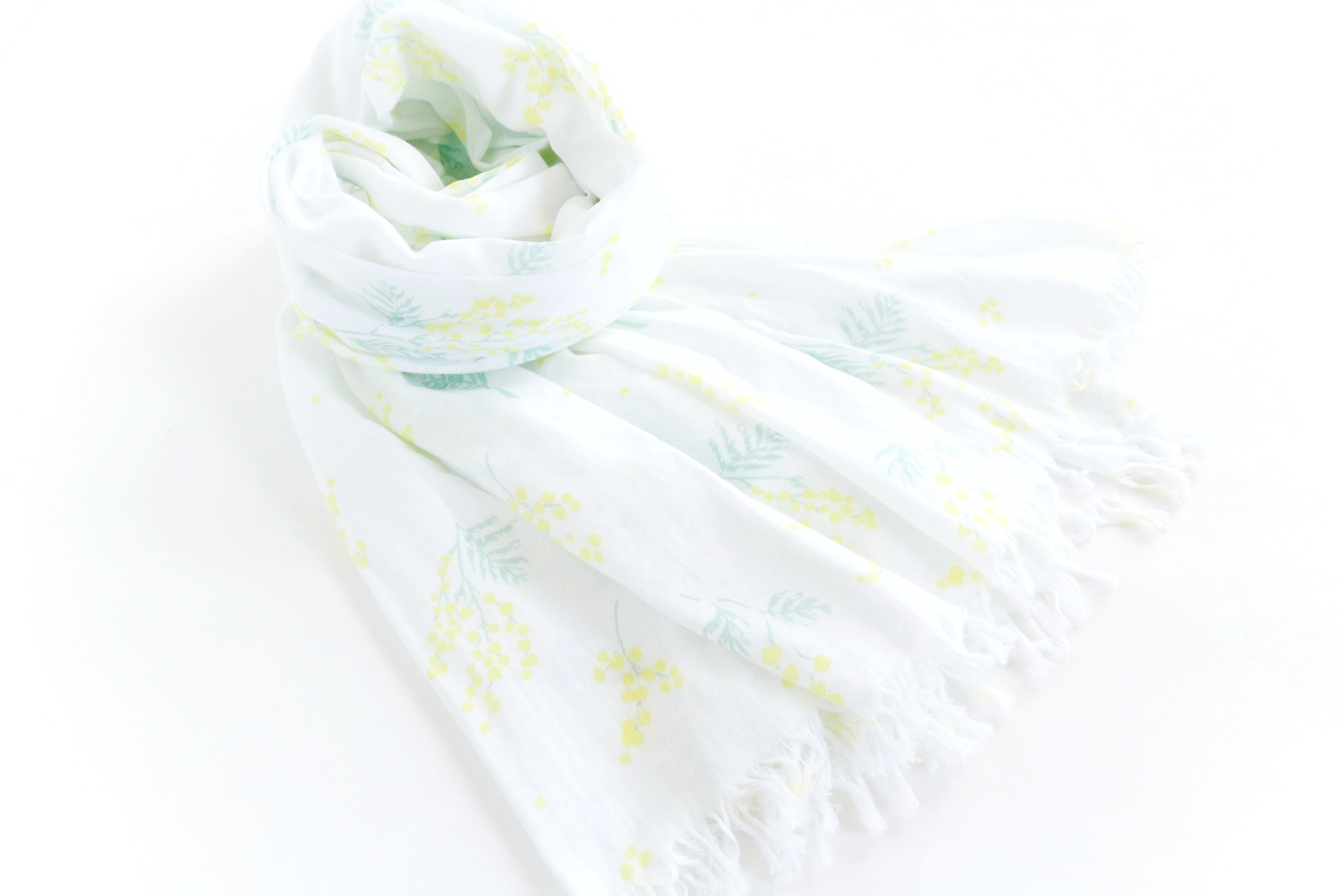 きょうは主役！おおきなミモザストール　　母の日　敬老の日　誕生日　ご褒美