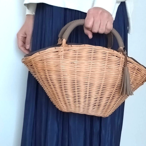 現品 Sale〉かごバッグ ミニマドレーヌ 本革使用 かごバッグ