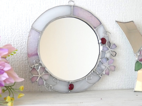 ✴︎:.｡.:桜シリーズ　桜の丸形壁掛け鏡♪　ステンドグラス　春色 11枚目の画像