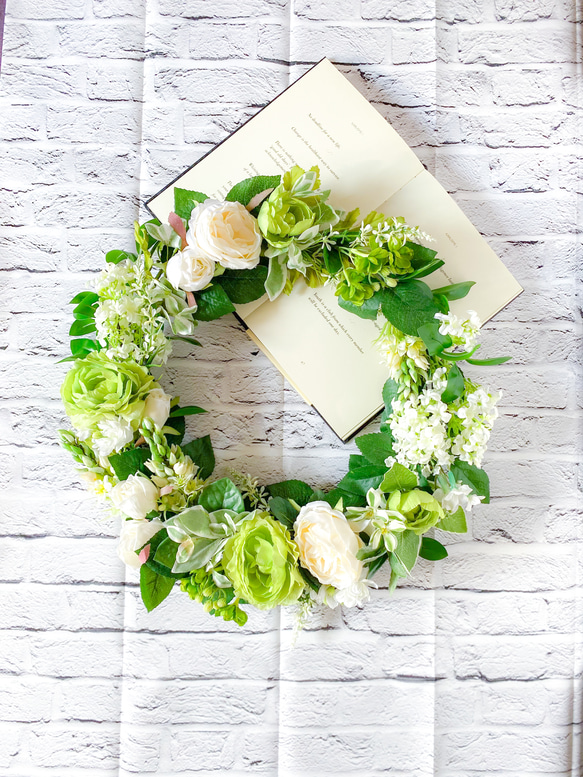 ホワイト＆グリーンのフラワーリース造花アーティフィシャルフラワー