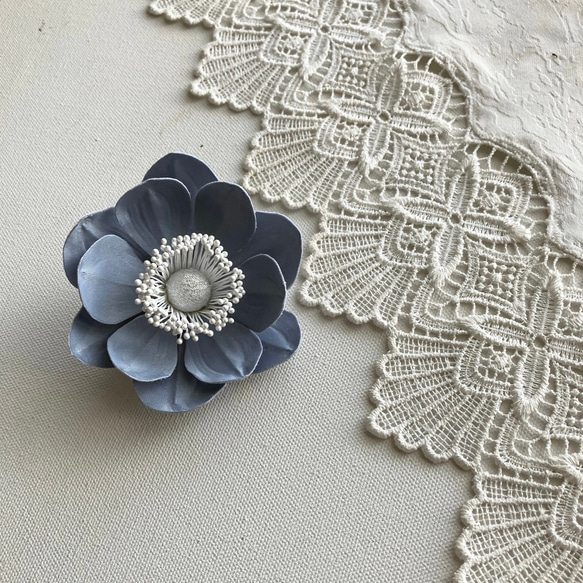 アネモネの布花ミニコサージュ 1枚目の画像