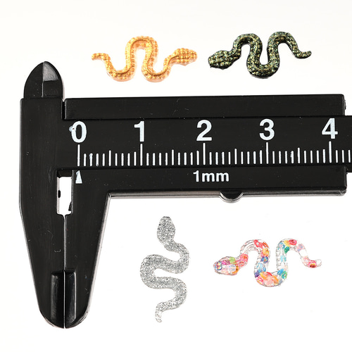 ネイルパーツ 蛇 17mm ミックス 100個 ヘビ プラ製 デコ レジン