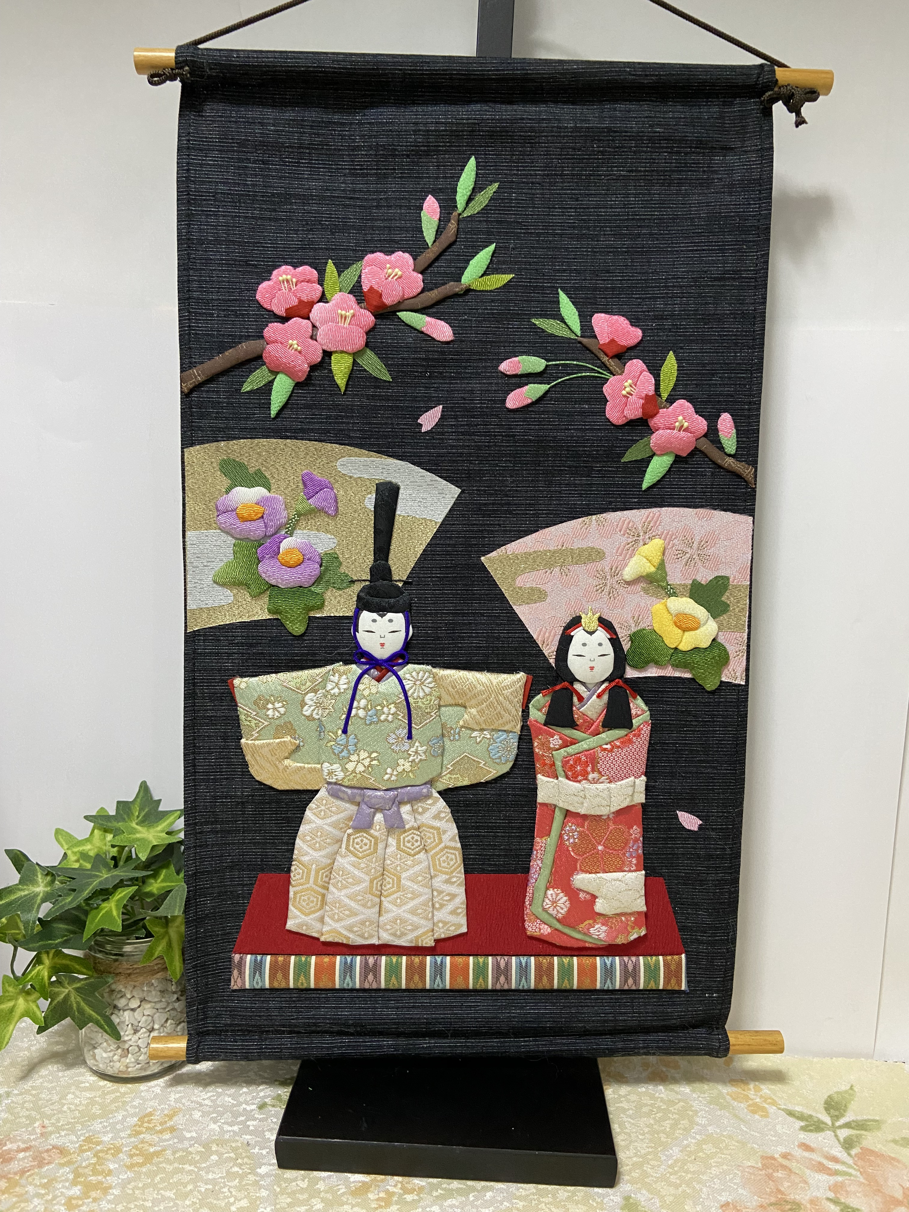 雛祭り　押絵飾りタペストリー 吊りタペストリー お雛様」ひな飾り 雛飾り 押し絵 ちりめん細工