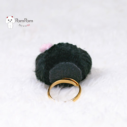 玩具貴賓犬泰迪熊切割黑色優質絨球戒指 第5張的照片