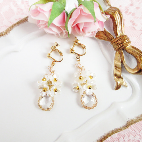 再販】【4色】Flower & Drop イヤリング ピアス 花 フラワー