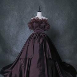カラードレス  ブラウン  オフショルダー  編み上げ  光沢サテン  アンティークなドレス  ブライダル 1枚目の画像