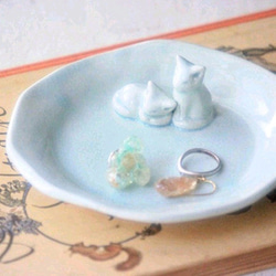 jewelrydish(ねこちゃんたち)　黄緑に近い水色 3枚目の画像