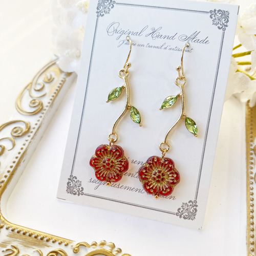チェコビーズ・プラム】ビジューリーフのお花ピアス3 ピアス（フック 