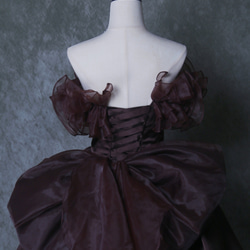 カラードレス ブラウン オフショルダー 編み上げ リボン 光沢サテン アンティークなドレス ブライダル 6枚目の画像