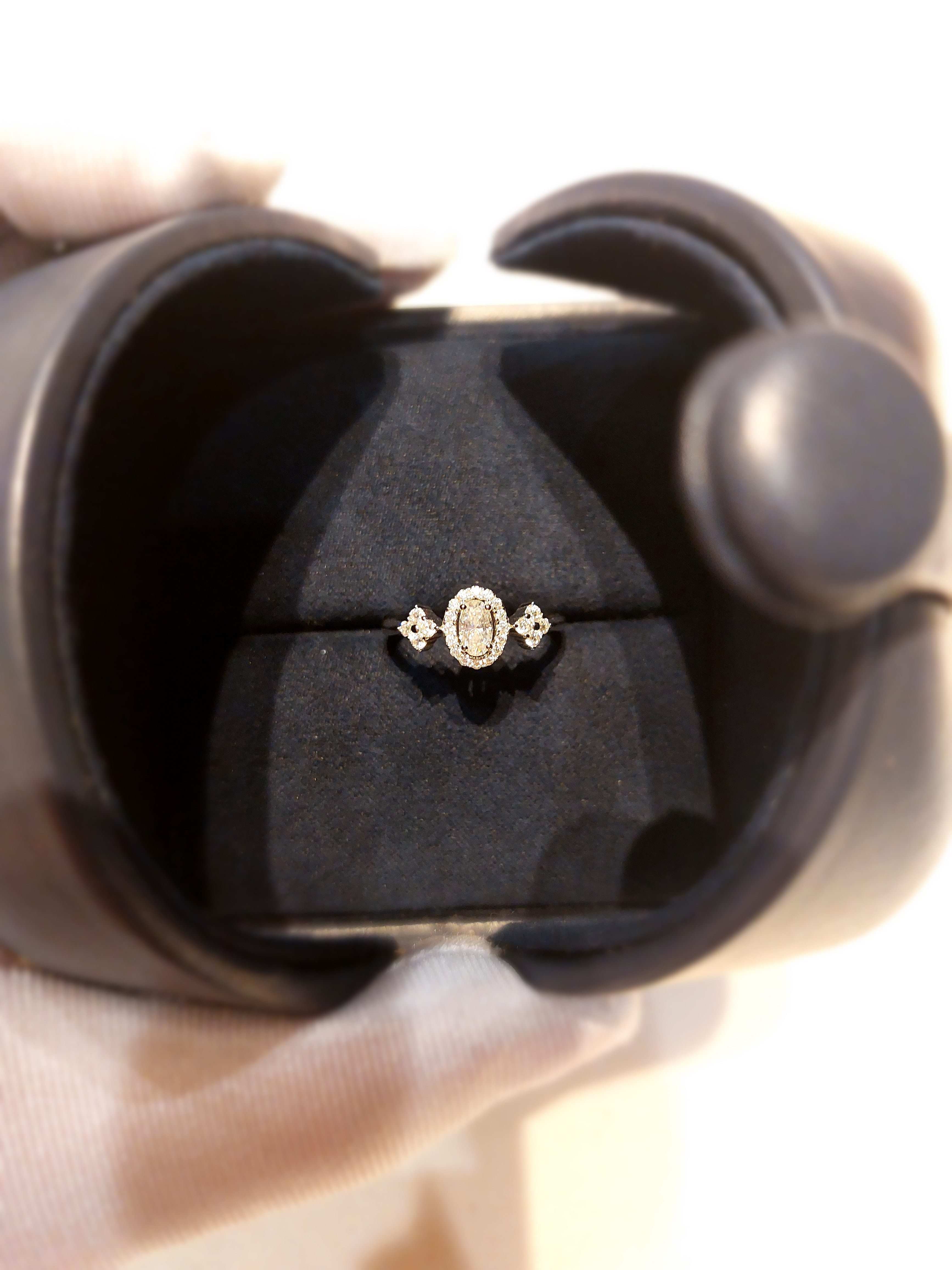 スクエアラウンド　　モアッサナイト　モアサナイト　リング