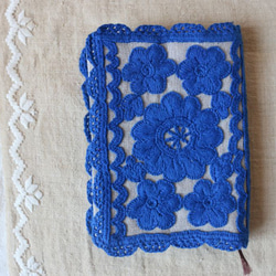 イーラーショシュのブックカバー（ダリアと４つのバラ／small） 2枚目の画像