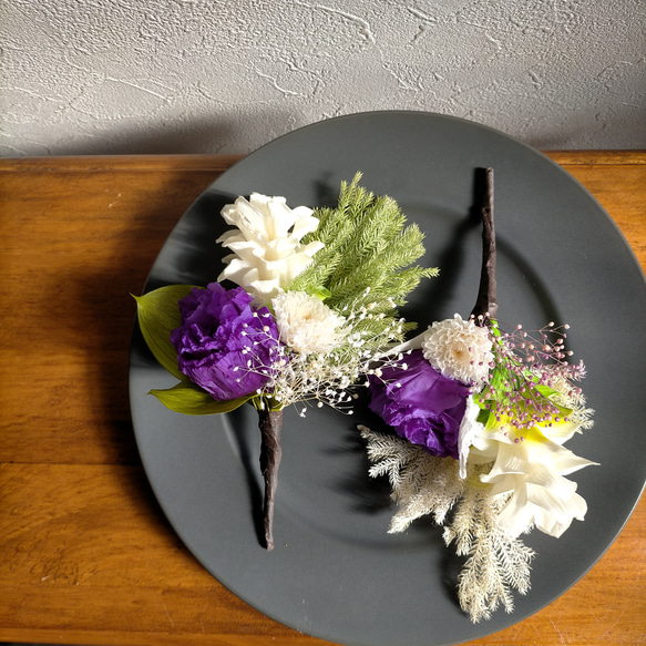 トルコキキョウとクルクマのお供え花S 投げ入れタイプ 仏花 リシアンサス プリザーブドフラワー アレンジメント 3枚目の画像