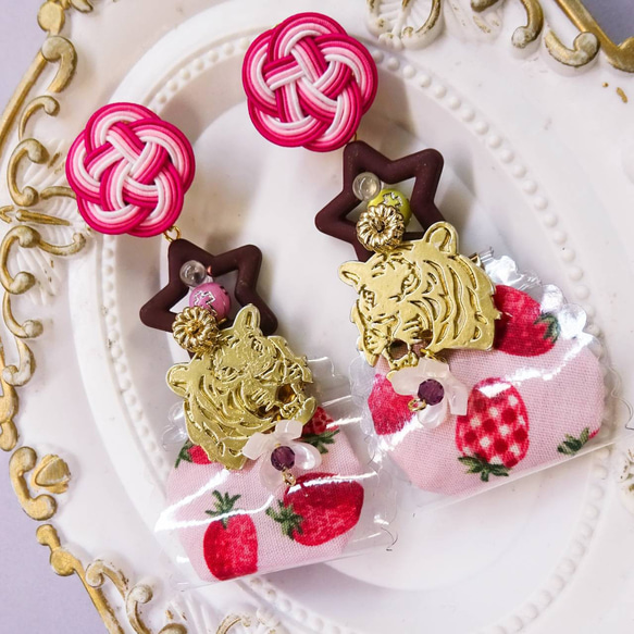 苺チョコレート 水引 と tiger ピアス イヤリング とら トラ 虎 レトロ 