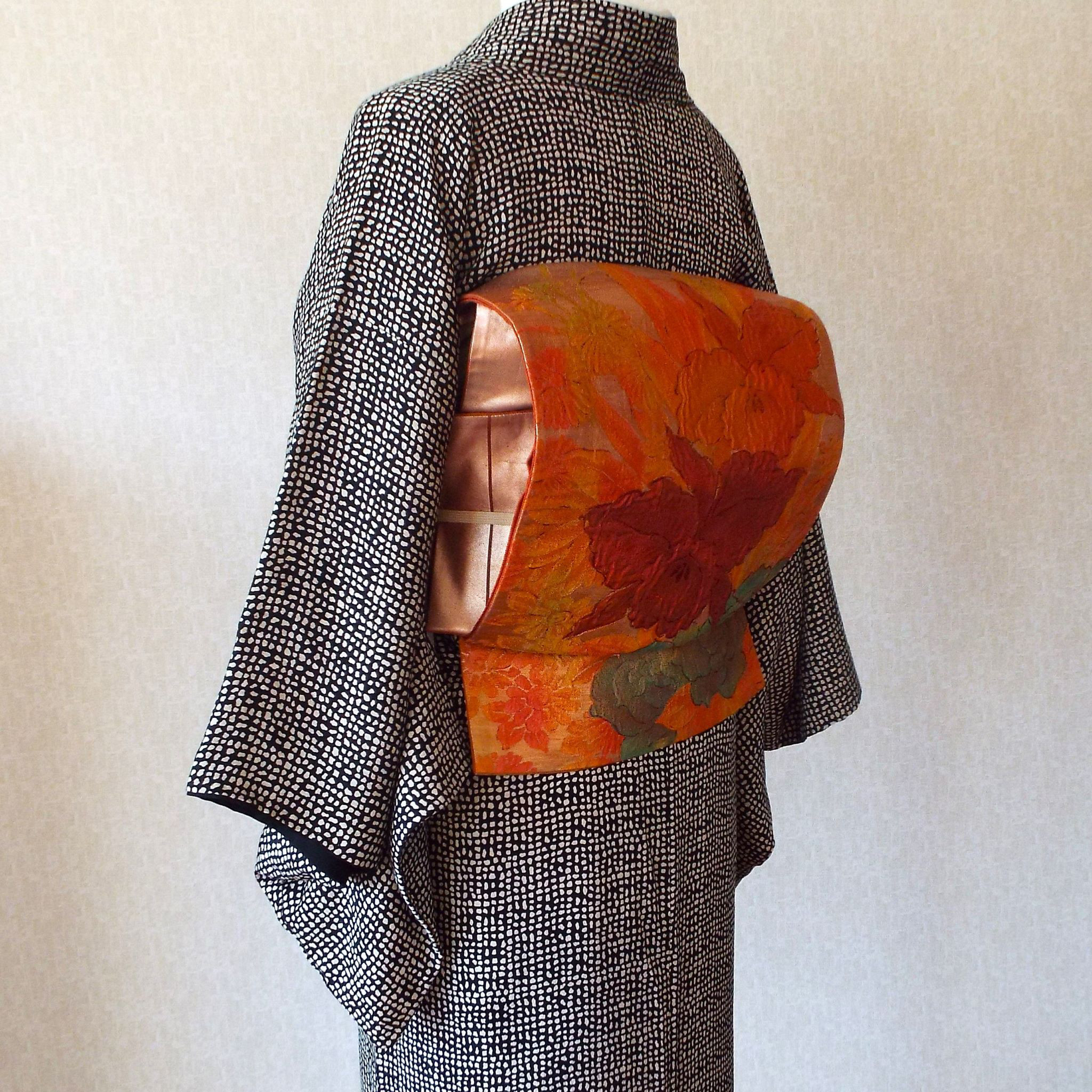 すぐに結べる「さくら造り帯」オレンジ系の洋花柄の二重太鼓