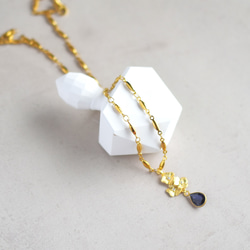 [僅剩 2 件] Flower Charm AAA 堇青石 18K 鍍金框架醫用不鏽鋼項鍊 第7張的照片