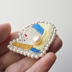 ✳︎ 真珠の耳飾りの少女 フェルメール ✳︎ ビーズ 刺繍 ブローチ 3枚目の画像