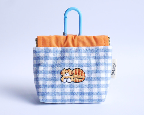 専用　ハンドメイド　刺繍巾着　刺繍ポーチ　猫　ラグドール　ミケ　茶トラ　ビーズ カバンにつける刺繍ポーチ：トラ猫 ポーチ MAKKE -メッケ- 通販