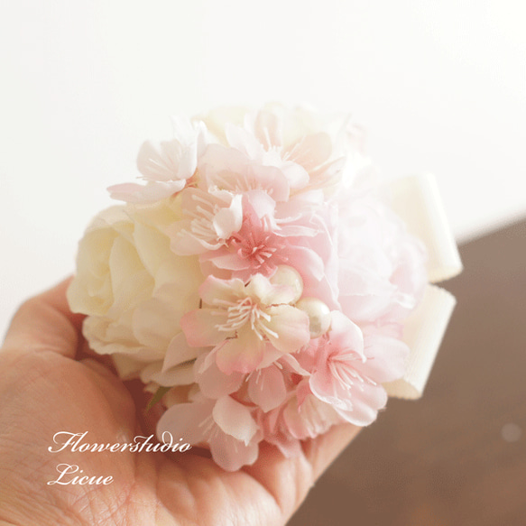 【コサージュ】桜とラナンキュラスとバラのコサージュ 4枚目の画像