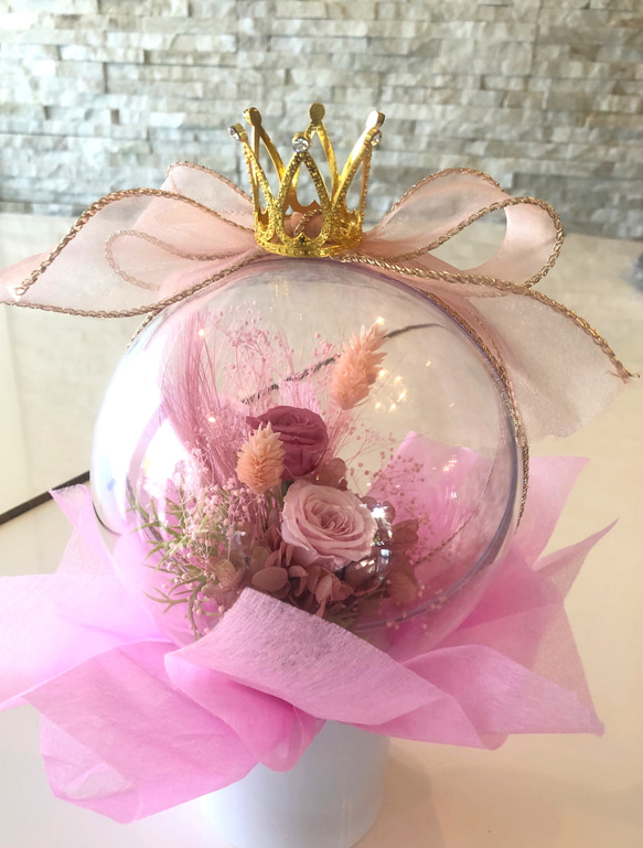 王冠バルーンフラワーアレンジメント♡お誕生日プレゼント♡フラワーバルーンブーケバルーンギフトプレゼント 1枚目の画像