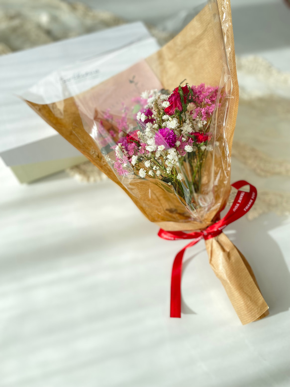 White＆pink red 薔薇とカスミソウ 花束 ドライフラワー ブーケ スワッグ ひな祭り バレンタイン 母の日 2枚目の画像